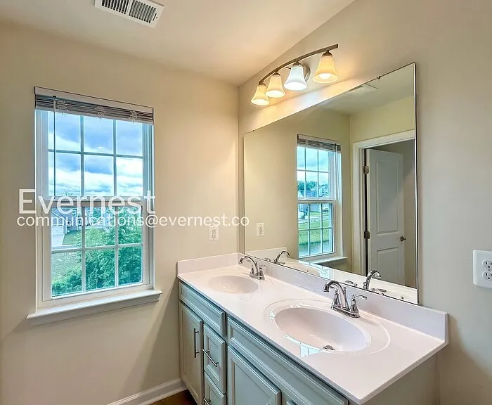 8808 Stevenson Ln — Photo 13