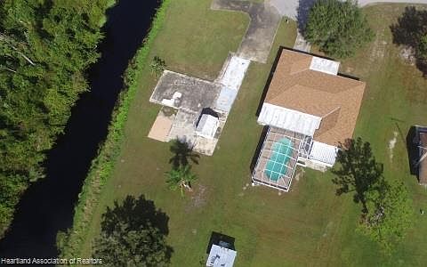 3rd image of 1309 Indian Dr