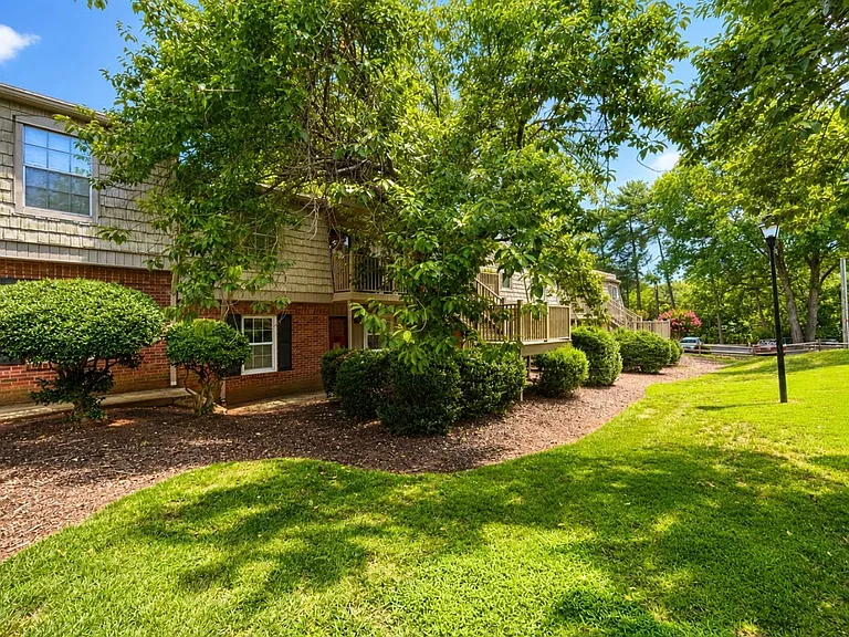 3830 D Country Club Rd — Photo 3