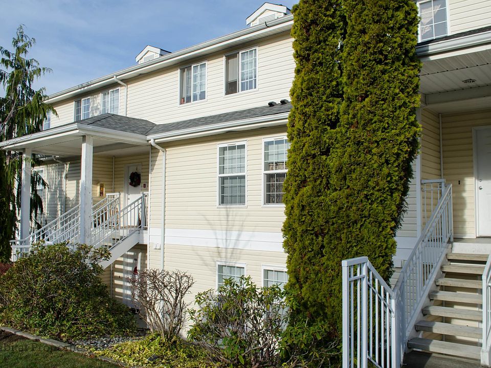2nd image of 1105 Woodstock Way #206K
