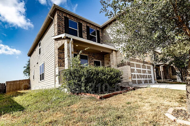 4 bed, 2.5 bath, 2561 sqft, $2,100 — Photo 3