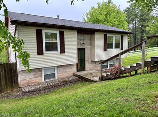 2625 Bender Rd, Marietta, OH 45750