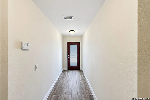 3 bed, 2.0 bath, 1761 sqft, $2,200 — Photo 4