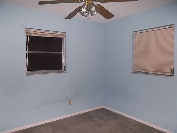 3rd image of 1443 Alwynne Dr N