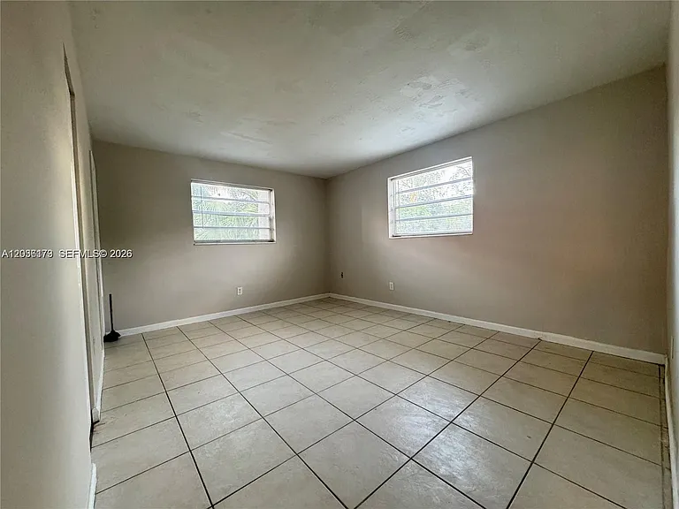 1370 NE 119th St #137006 — Photo 6