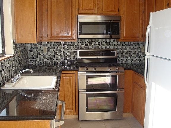 3rd image of 2317 Beach Blvd #201