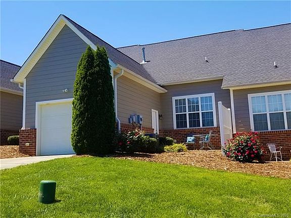 2nd image of 116 Henrys Glen Dr