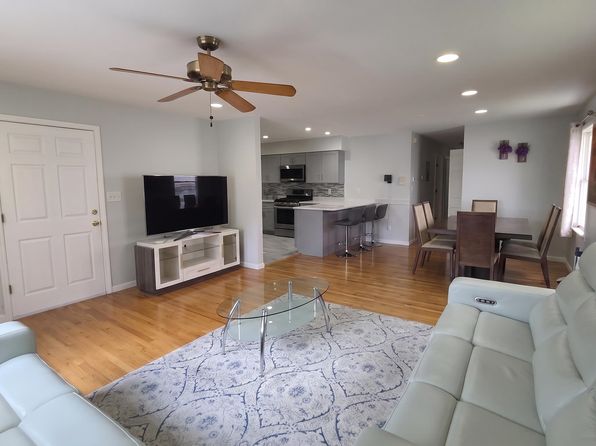 1200 44th St Floor 1