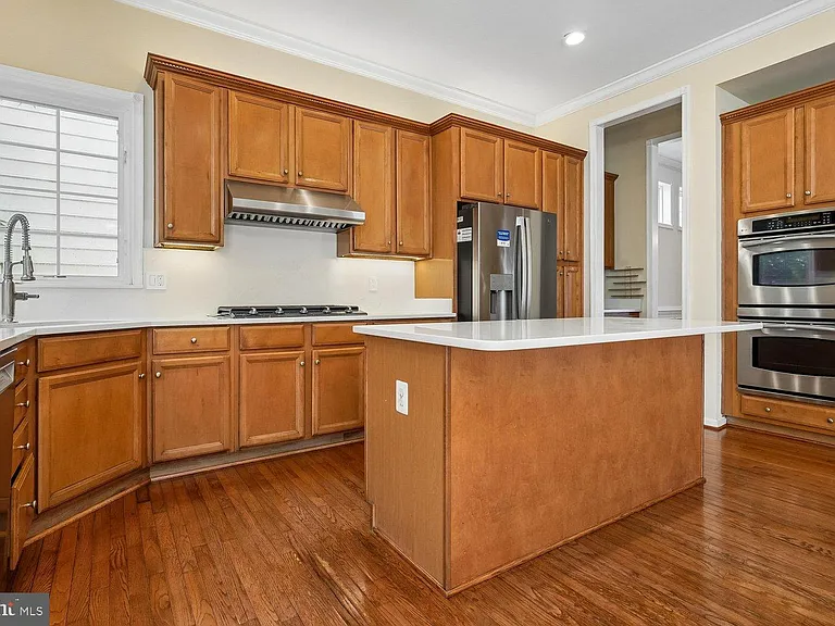 9059 Galvin Ln — Photo 15