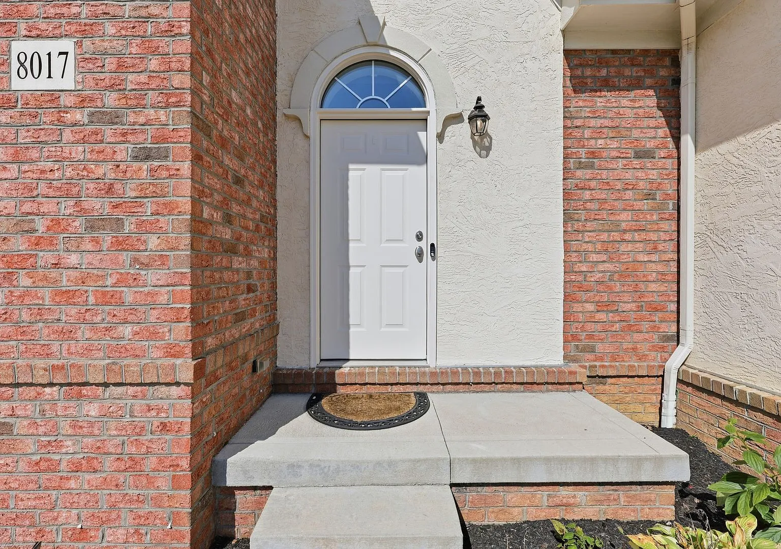 8017 Pleasant Drive — Photo 4