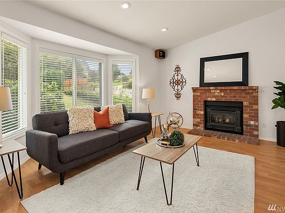 3rd image of 9010 NE 142nd Ct