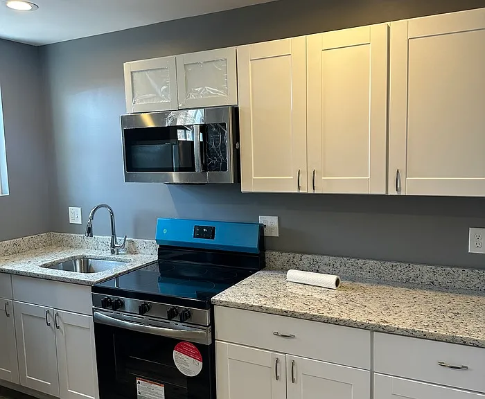 2407 W North Ave #1 — Photo 1