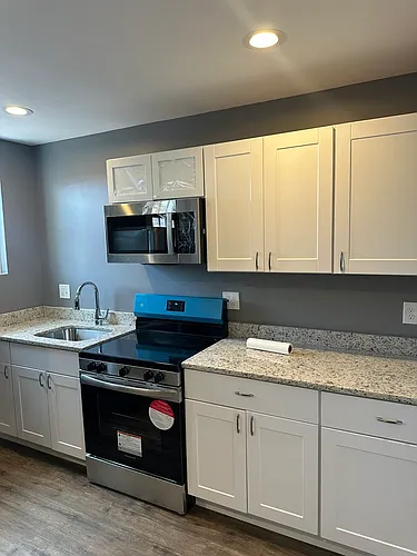 2407 W North Ave #1 Photo 1