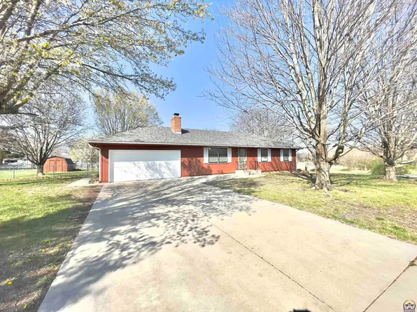 8120 SW 24th St, Topeka, KS 66614