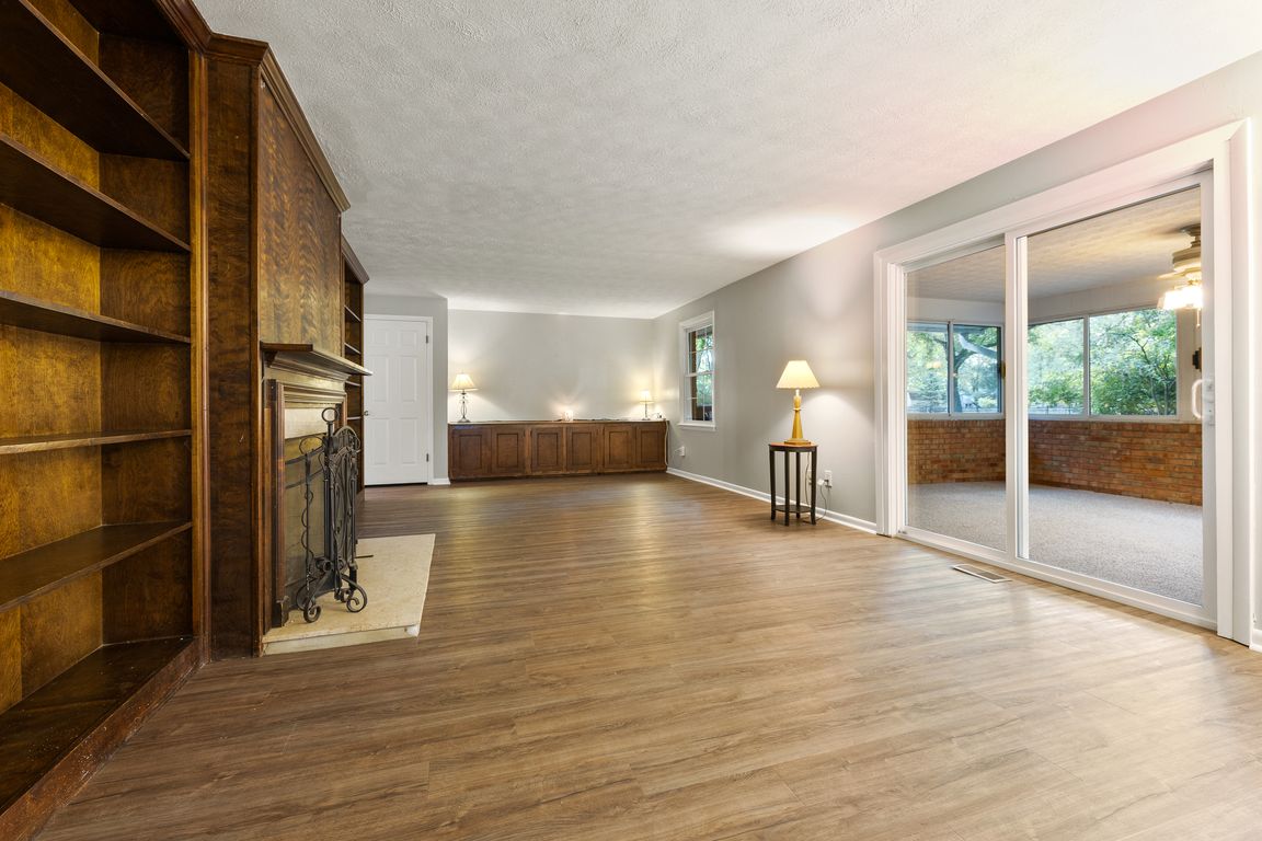 next background image