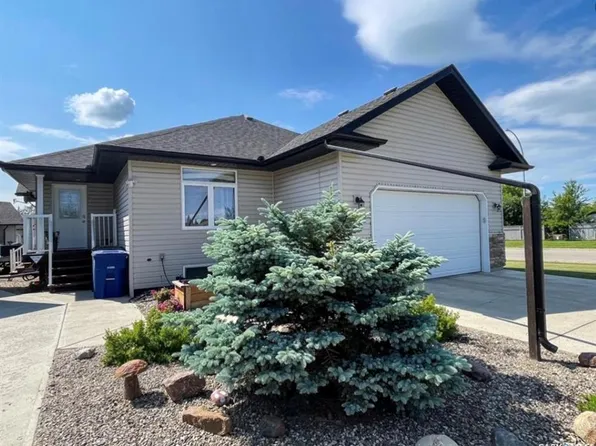 7 Fairway COURT, Meadow Lake, SK S9X 1Z9