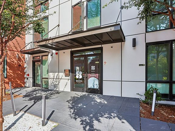 3rd image of 1420 E Howell St #3