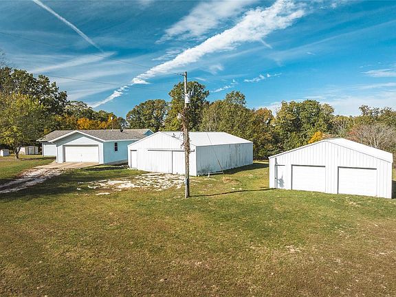 3rd image of 1785 County Road 3080