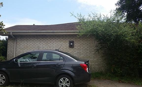 3rd image of 135 Peter Ln
