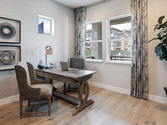 Residence 5B Den