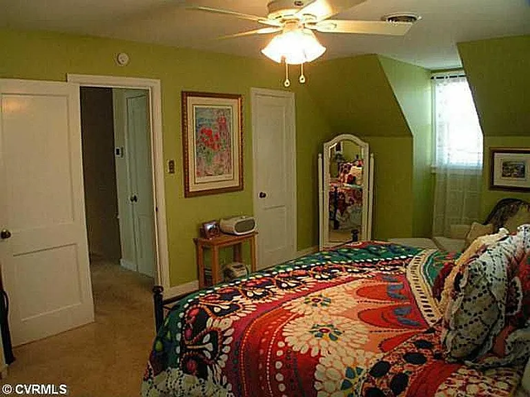 2nd floor Bedroom 2