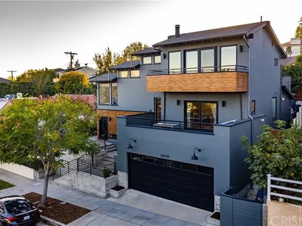 16719 Bollinger Dr, Pacific Palisades, CA 90272