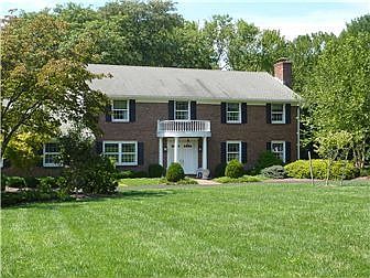 1st image of 8 Halsey Dr