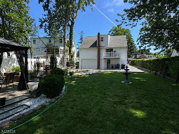 2nd image of 176 Mount Pleasant Ave