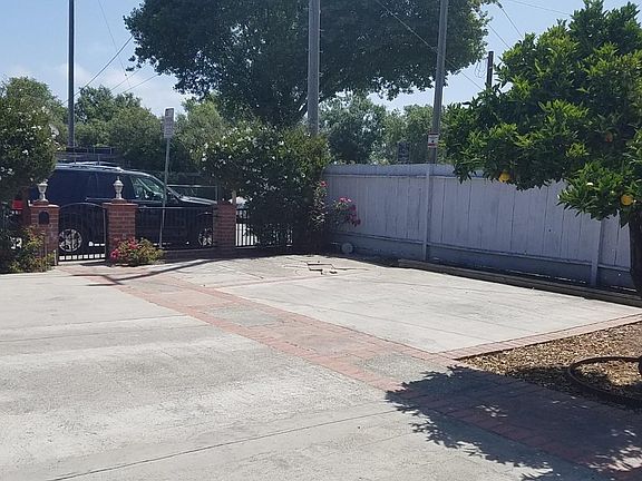 5th image of 33 Coolidge Ave