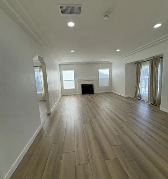 3720 Santa Ana St — Photo 2