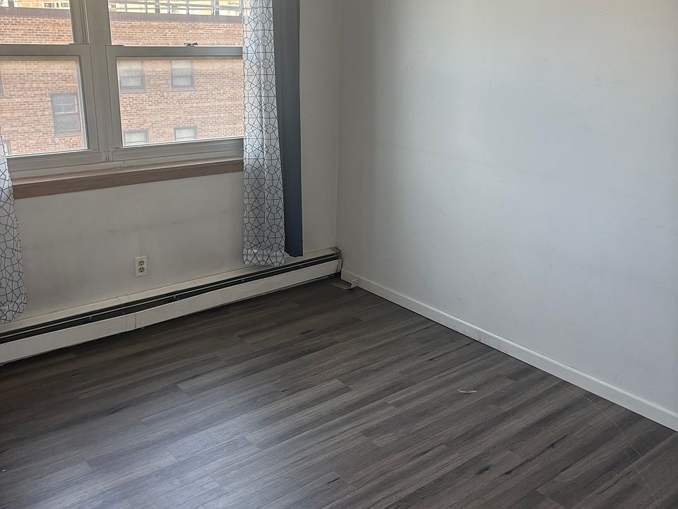 2nd image of 1707 N Prospect Ave Unit 9D