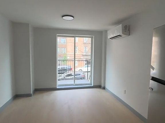 3rd image of 664 E 232nd St #2A