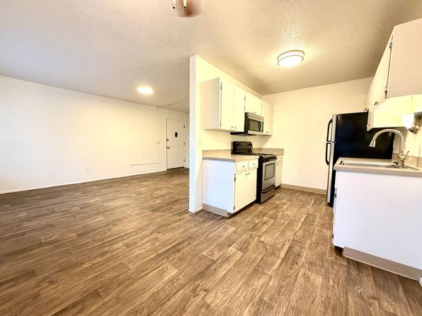 4127 SE Cesar E Chavez Blvd APT 6