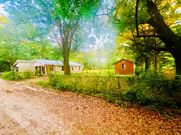 3040 Register Ln, Crestview, FL 32539