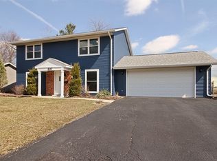 937 Notre Dame Dr, Matteson, IL 60443