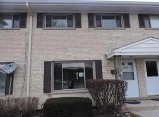 662 W Central Rd, Arlington Heights, IL 60005