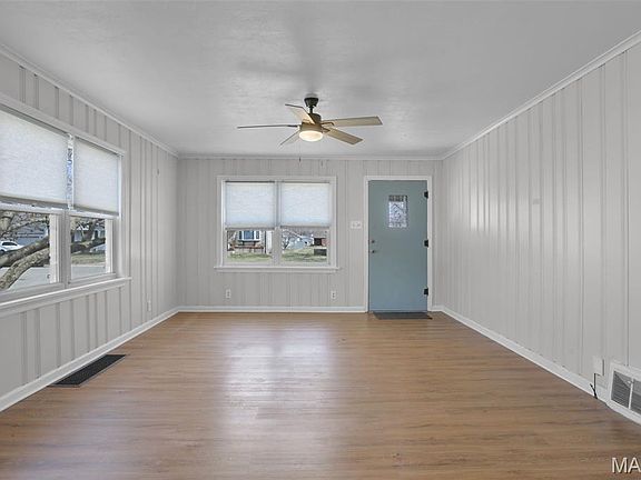 3rd image of 402 S 9th St