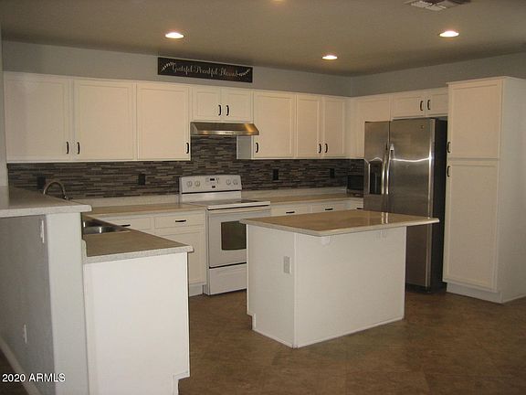 3rd image of 42448 W Oakland Dr