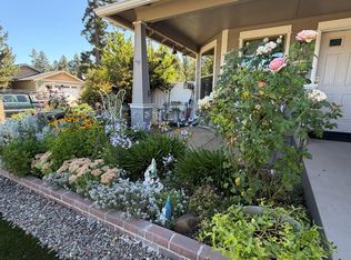 404 Lindilu Ln, Cave Junction, OR 97523