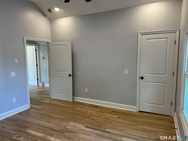 251 W Main St — Photo 14