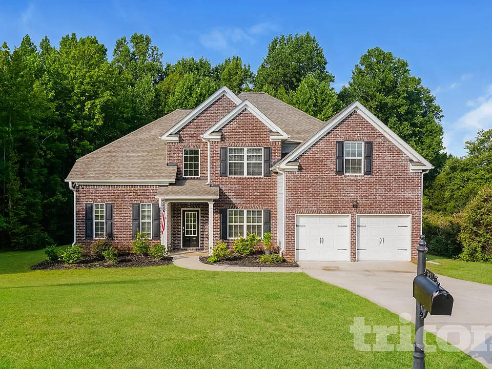 301 Scenic View Ln