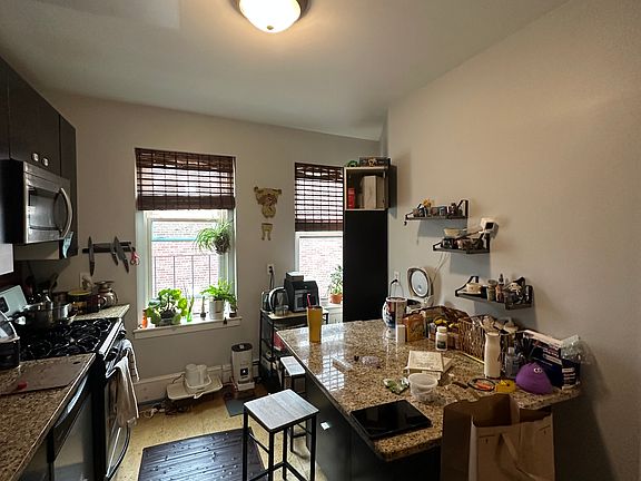 4th image of 22 Perry St #3