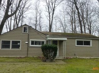 3018 Union St, Barberton, OH 44203