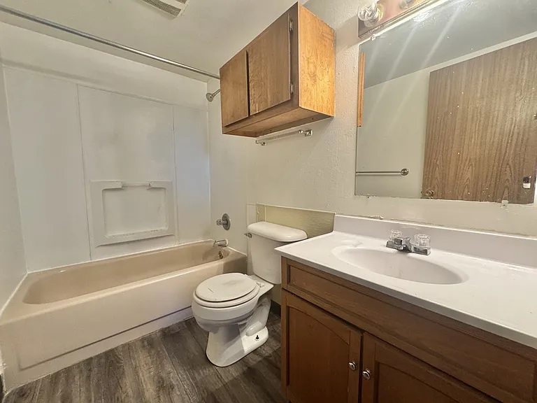 414 Chicago St — Photo 9