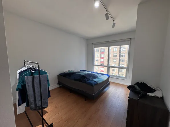 350 West 42nd Street image 5 of 13