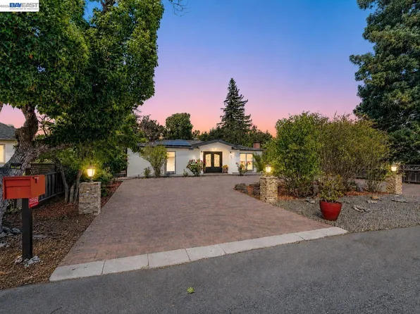 35596 Linda Dr, Fremont, CA 94536