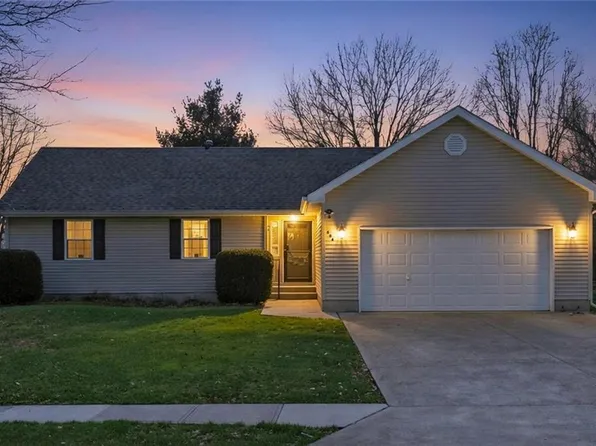 604 SW Hoke Ln, Lees Summit, MO 64081