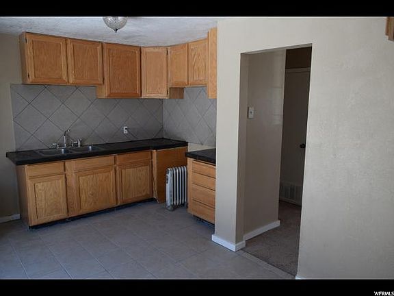 5th image of 5191 S Charlotte Ave