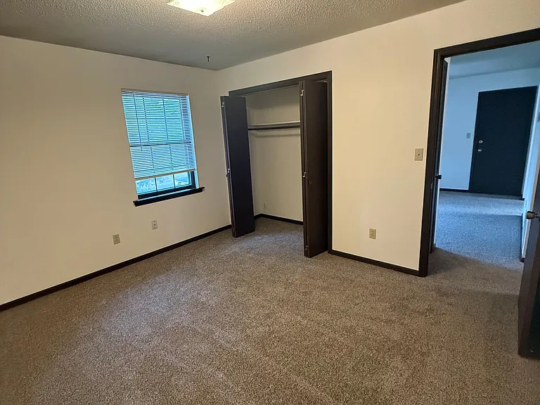 4515 W Millbrook Dr #H — Photo 10