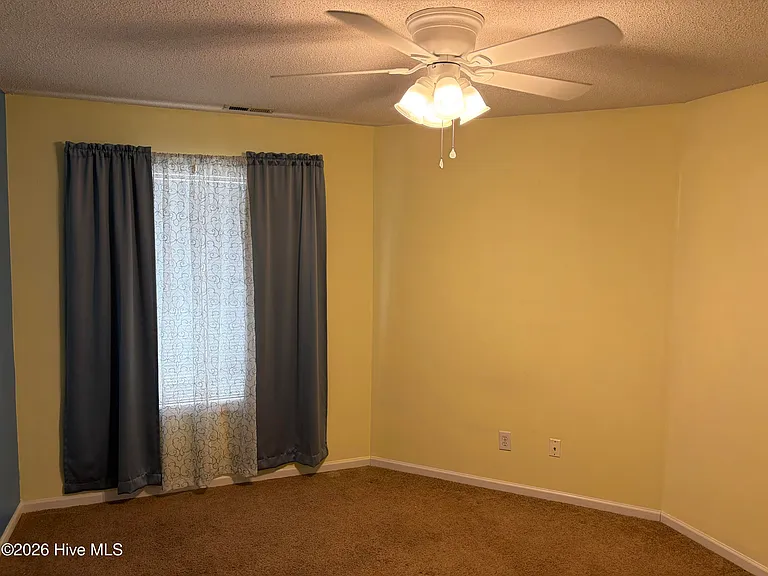2591 Thackery Rd #E — Photo 42